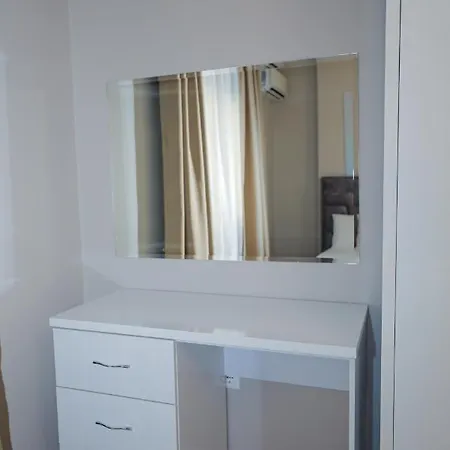 Miku -outstanding At Taiwan * Tirana